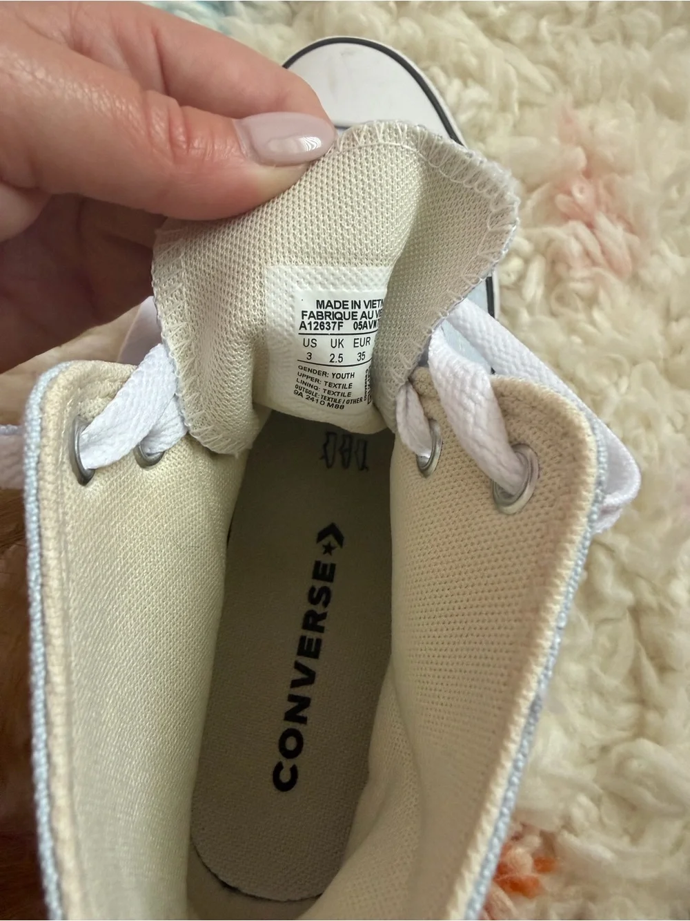 Converse Kids High-Top Chuck Taylor Sneakers in Light blue never worn size 3